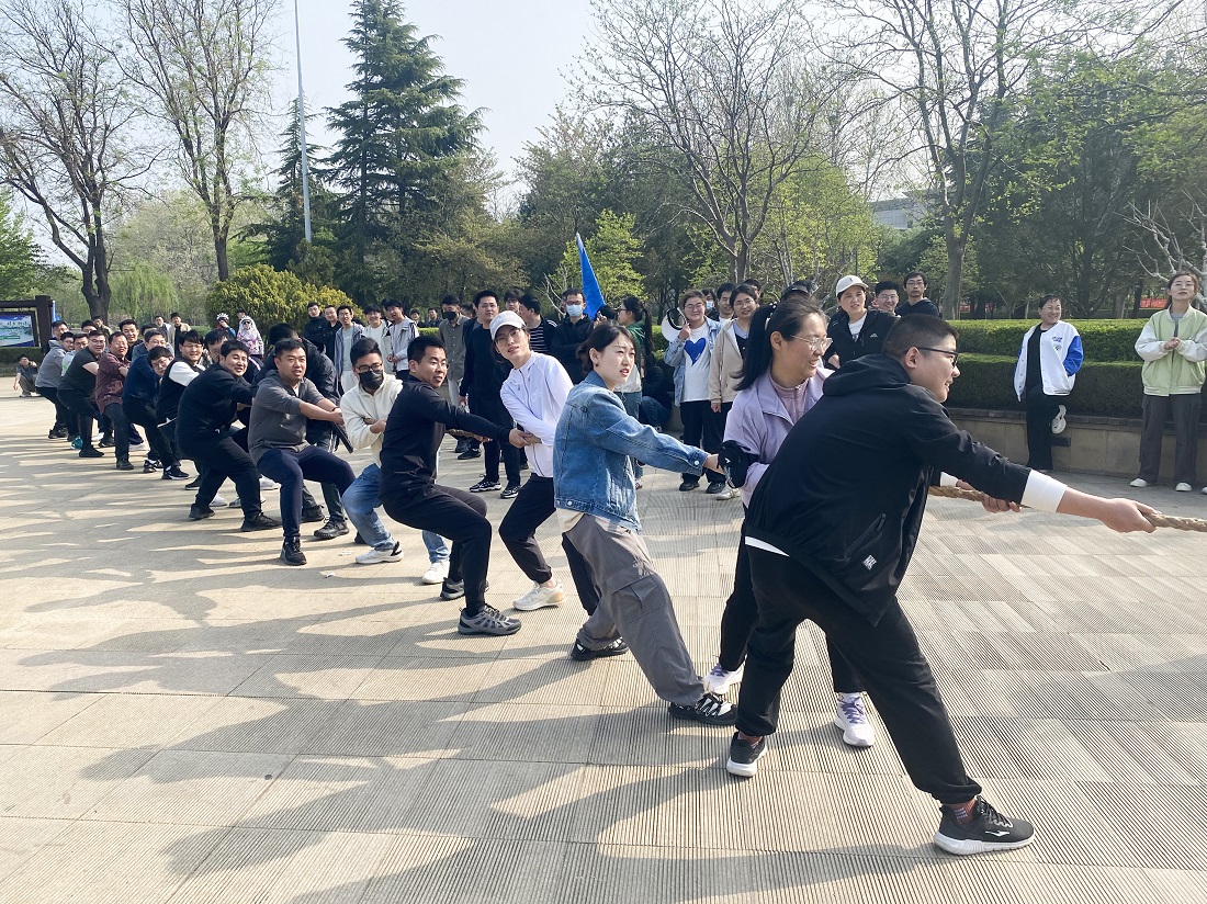 赴春日之約-環(huán)球軟件開展“擁抱自然·迎接春天”團(tuán)建活動(dòng)