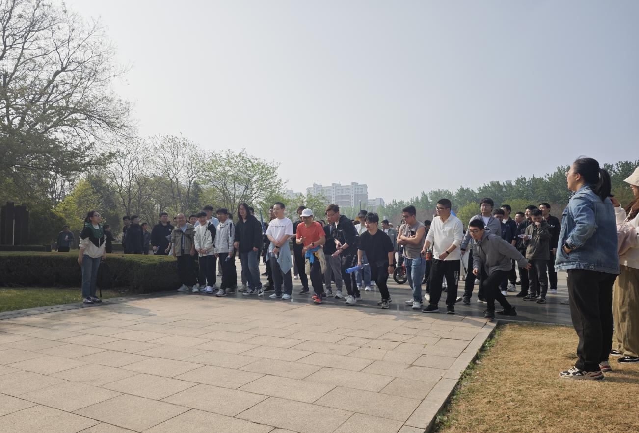 赴春日之約-環(huán)球軟件開展“擁抱自然·迎接春天”團(tuán)建活動(dòng)