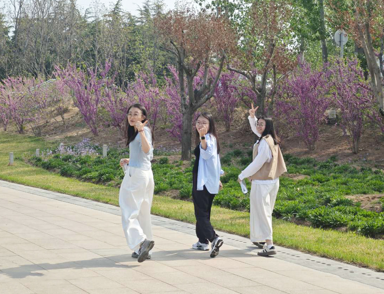 赴春日之約-環(huán)球軟件開展“擁抱自然·迎接春天”團(tuán)建活動(dòng)